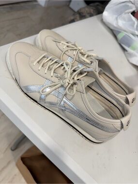 Onitsuka Tiger Sneakers